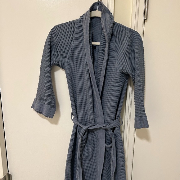 Matouk Cotton Robe - Picture 1 of 6
